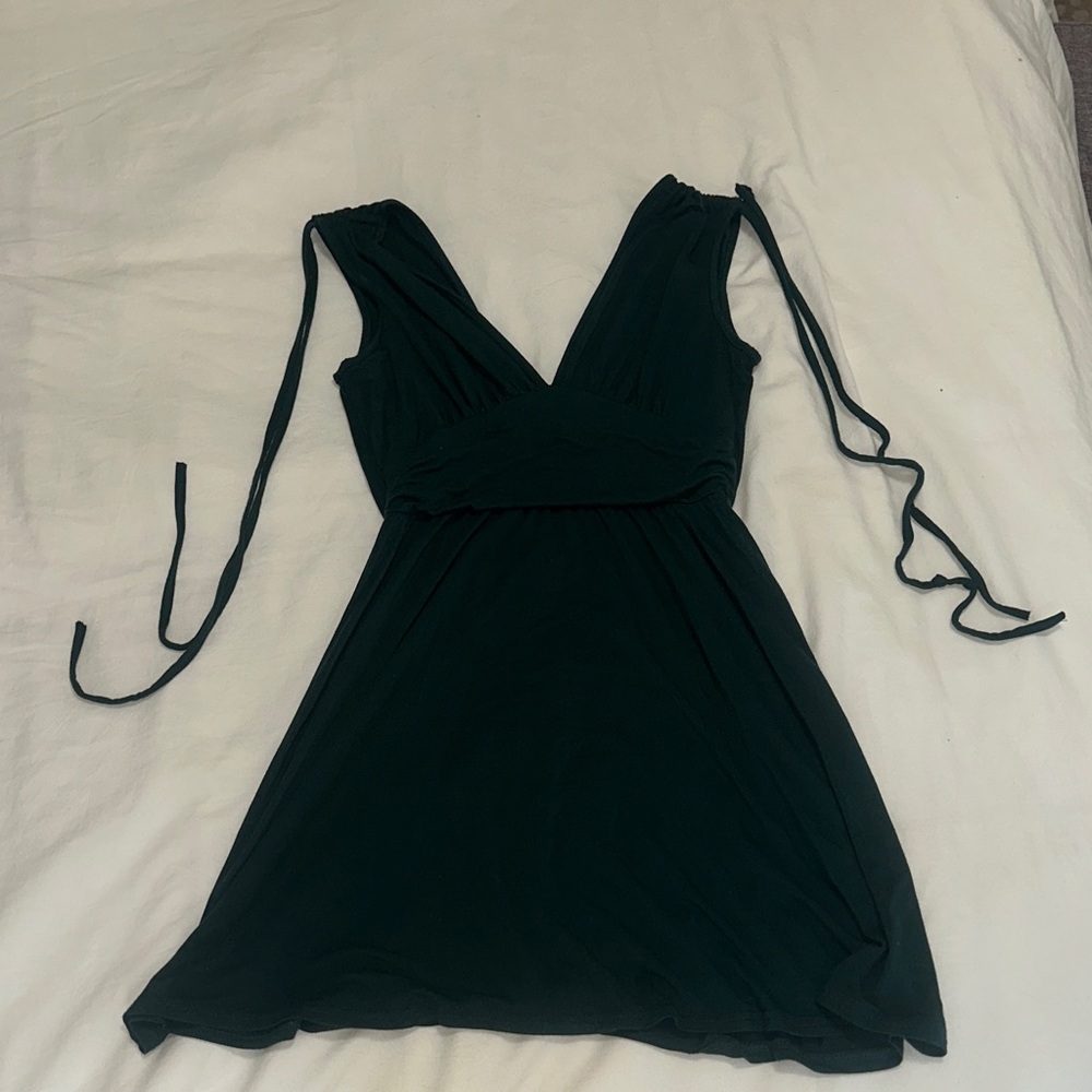 Dark Green Sleeveless Dress